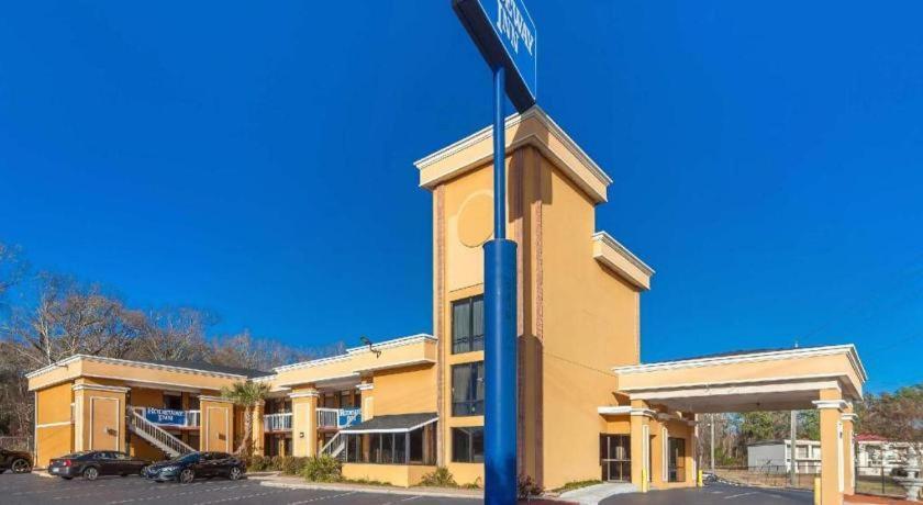 Rodeway Inn Lumberton Exterior photo